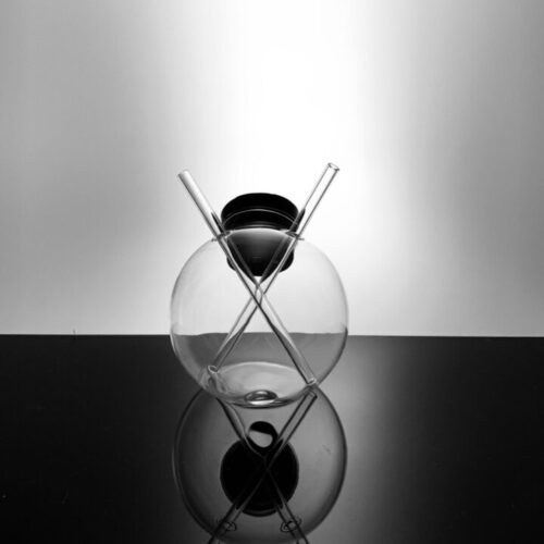 SPHERICAL CUP DOUBLE STRAW.